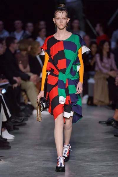 Look 2